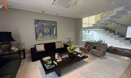 -COP 30 - CASA DE 2 PAVIMENTOS COM 4 SUÍTES + GABINETE NO CONDOMÍNIO ÁGUA CRISTAL! -ÁREA PRIVATIVA: 950M². -03 VAGAS DE GARAGEM.