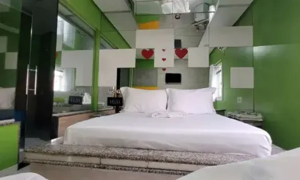 -COP 30 - APARTAMENTO COM 1 SUÍTE NA POUSADA VALENCY! -ÁREA PRIVATIVA DE 25M² - APTO 110 -1 VAGA DE GARAGEM.