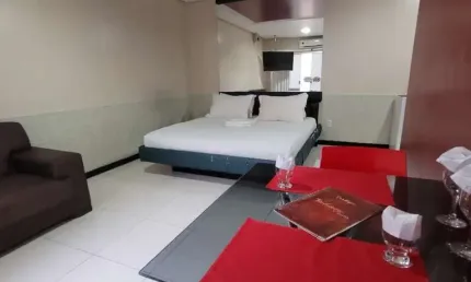 -COP 30 - APARTAMENTO COM 1 SUÍTE NA POUSADA VALENCY! -ÁREA PRIVATIVA DE 25M² - APTO 107 -1 VAGA DE GARAGEM.