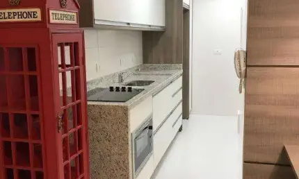 Apartamento com 2 quartos para alugar, 51 m² por r$ 2.700/mês - centro - curitiba/pr