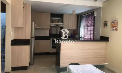 Sobrado com 4 dormitórios à venda, 247 m² por R$ 720.000,00 - Portal de Versalhes II - Londrina/PR