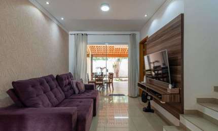 Sobrado com 3 dormitórios à venda, 140 m² por R$ 930.000,00 - Terra Bonita - Londrina/PR