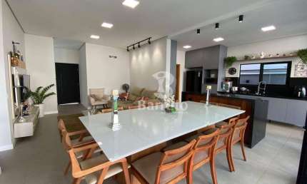 Sobrado à venda, 190 m² por R$ 1.490.000,00 - Abussafe - Londrina/PR