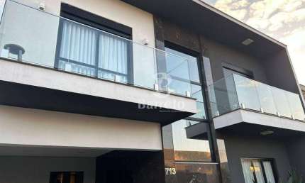 'Exclusivo sobrado no Royal Maison: 3 suítes, área gourmet e piscina!'
