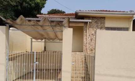 Casa com 5 quartos para alugar na Vila Cardia, Bauru 