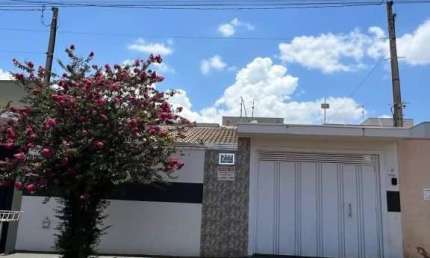 Casa com 2 quartos à venda no Jardim Yang III, Bariri 