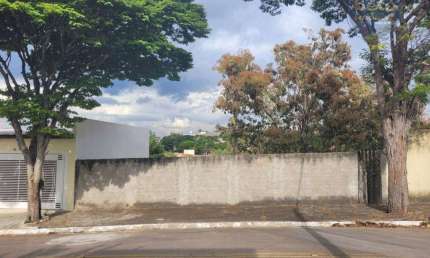 Terreno em excelente localização, em bairro arborizado próximo ao shopping