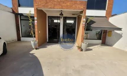Sala comercial com 4 salas para alugar na Rua Leonardo Piunti, São Luiz, Itu