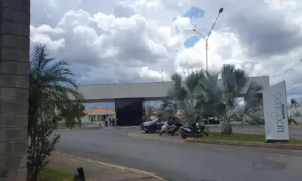 Casa em Condomínio para Venda em Cuiabá, Jardim Imperial, 3 dormitórios, 1 suíte, 2 banheiros, 2 vagas