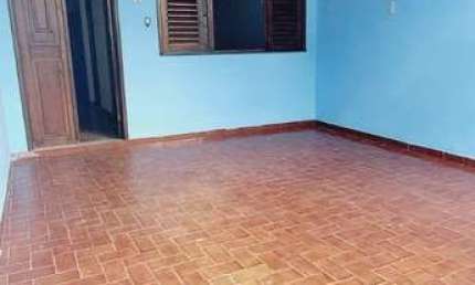 EXCELENTE CASA NA LIBERADE ótima localização,  Nascente , garagem , reformada e próximo a ponto de