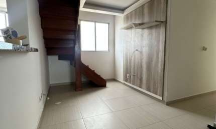 LINDA COBERTURA  3/4 COM 2 SUÍTES ÓTIMA LOCALIZAÇÃO PRIVILEGIADA