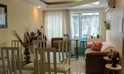 Lindo apartartamento 2/4 decorado, porcelanato próximo a tudo