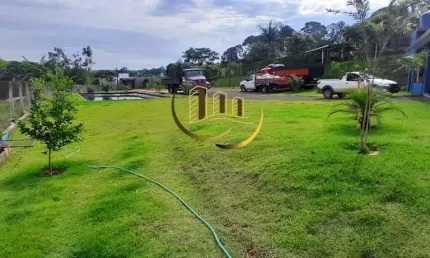 Chácara de Luxo à Venda em Limeira-SP - 2 Quartos, 1 Suíte, 2 Salas, 2 Banheiros, 10 Vagas, 166 m². Imperdível!