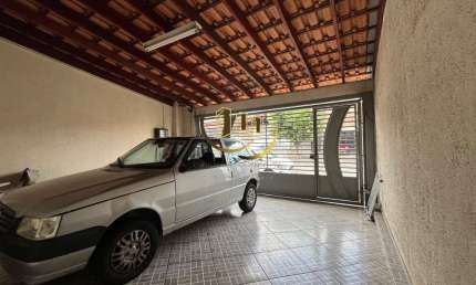 Imperdível: Casa à venda em Americana-SP, no Parque das Nações, com 3 quartos, 1 suíte, 2 salas, 2 banheiros, 2 vagas e 123m².