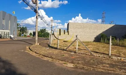 Terreno Comercial à Venda em Americana-SP, Parque Universitário  357,62 m² de Área