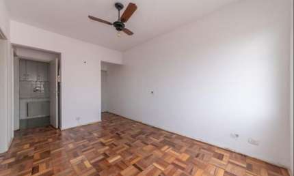Apartamento em ótimo estado de conservação próximo ao metrô Saúde