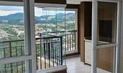 Lindo apartamento para venda com 70 metros com 2 suítes e 2 vagas, sacada fechada de vidro.