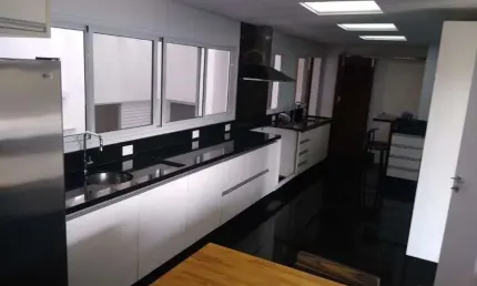 Casa para venda e locação no Residencial 1 em Alphaville, com 607 m2 e 4 quartos.