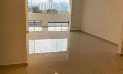 Oportunidade. Apartamento 4 dormitórios sendo 2 suites . Centro de alphaville