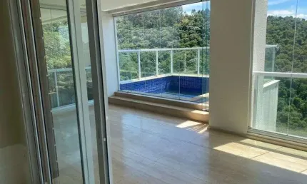 Oportunidade lindo apartamento para venda possui 367 metros com 4 suites e 5 vagas paralelas .