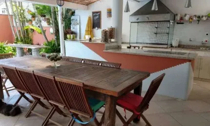 Oportunidade , casa de condomínio para venda com 370 metros quadrados com 4 quartos.