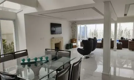Oportunidade no coração de alphaville maravilhosa mansão. 4 suites x 610 metros . mobiliada.
