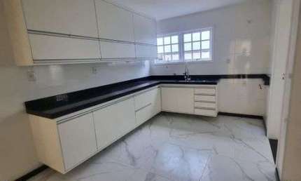 linda casa para venda com 360 de terreno ótima localização.