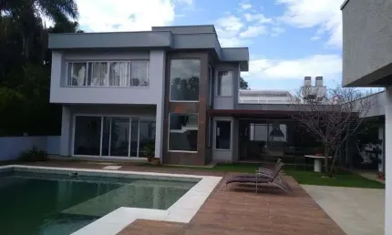 Maravilhosa mansão para venda em Alphaville, com 980 m2 e 4 SUÍTES ampla área.