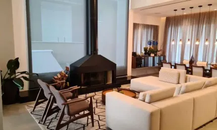 Casa para venda no Residencial Villa Solaia em Alphaville, com 420 m2 e 4 quartos.