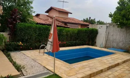 UNICA , RARIDADE Casa térrea de condomínio C/ 400 metros E 4 quartos , PISCINA e CHURRASQUEIRA.