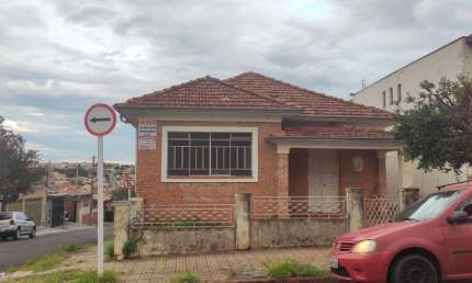 Casa com 3 quartos à venda na Rua General Telles, Centro, Botucatu