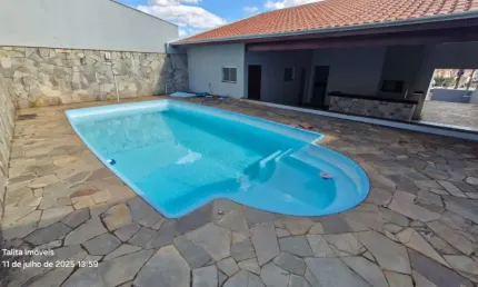 Casa com 2 quartos para alugar na Rua João Thomaz de Almeida, Vila Rodrigues Alves, Botucatu