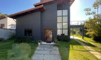 Casa para Venda em Carapicuíba, Chácara São João, 4 dormitórios, 2 suítes, 4 banheiros, 4 vagas
