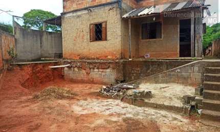 Casa para Venda em Esmeraldas, Novo Retiro, 3 dormitórios, 1 banheiro, 3 vagas