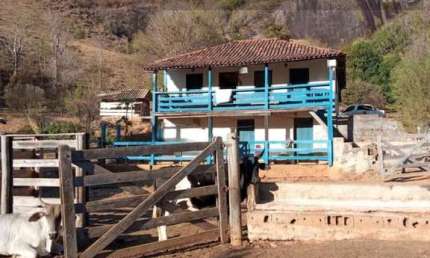 Fazenda para Venda em Santa Maria de Itabira, Área Rural, 3 dormitórios, 1 banheiro, 2 vagas
