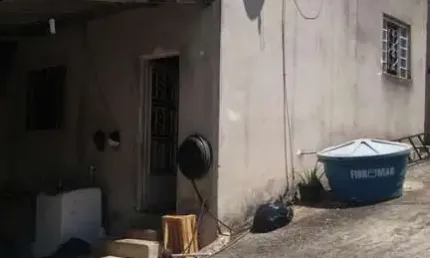 Casa para Venda em Ribeirão das Neves, Veneza, 2 dormitórios, 1 banheiro, 2 vagas