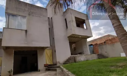 Casa para Venda em Esmeraldas, Monte Sinai, 3 dormitórios, 1 suíte, 3 banheiros, 3 vagas