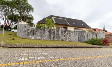 Casa à venda com 5 quartos no Guabirotuba em Curitiba