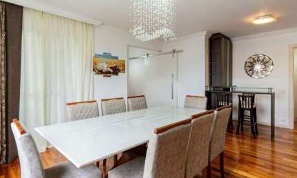 Apartamento à Venda com 3 quartos no Mercês em Curitiba