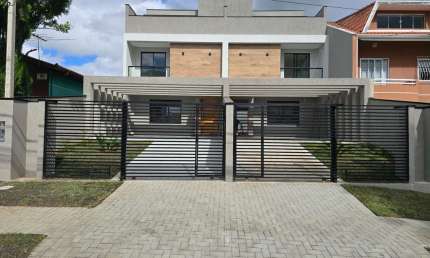 Sobrado Triplex novo à venda com 3 quartos no Portão em Curitiba