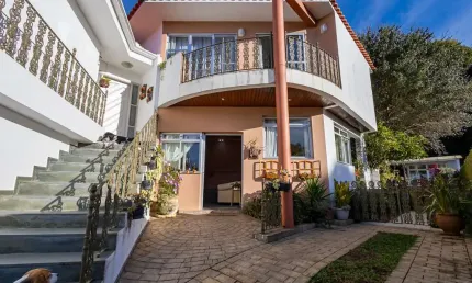 Casa com 3 quartos sendo 2 suites no Vista Alegre em Curitiba