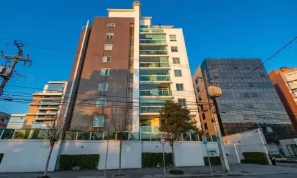 Apartamento Duplex à venda com 3 quartos no Centro Cívico em Curitiba