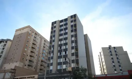 Apartamento com 2 quartos para alugar na Avenida República Argentina, 2500, Portão, Curitiba