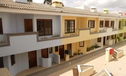 Casa - sobrado com 3 quartos para alugar - agua verde