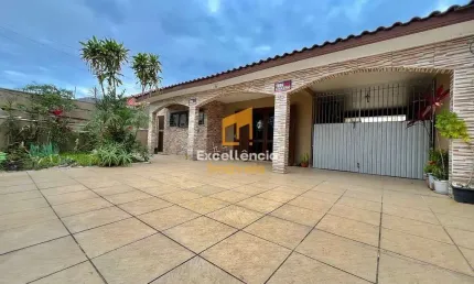Casa com 5 quartos à venda no Centro, Matinhos 