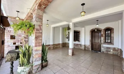 Casa com 3 quartos à venda na Rua dos Xavantes, Santa Mônica, Belo Horizonte, 167 m2 por R$ 650.000