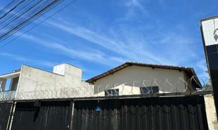 Casa com 2 quartos à venda na Rua Caraí, Parque Xangri-Lá, Contagem, 60 m2 por R$ 249.000