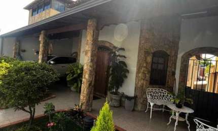 Casa com 3 quartos à venda na Rua Detetive Nelson Silva, Santa Amélia, Belo Horizonte, 235 m2 por R$ 1.250.000
