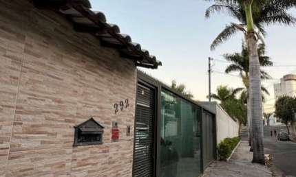 Casa com 3 quartos à venda na Rua Humberto Rosa Teixeira, Santa Amélia, Belo Horizonte, 150 m2 por R$ 1.200.000