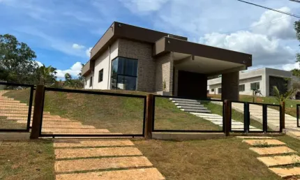 Casa em condomínio fechado com 3 quartos à venda no Condomínio Vale Do Luar, Jaboticatubas , 230 m2 por R$ 890.000